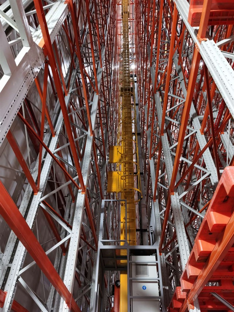 The Malaysia 30 meter high stacker crane three-dimensional warehouse project has been successfully accepted! The Malaysia 30 meter high stacker crane three-dimensional warehouse project has been successfully accepted!